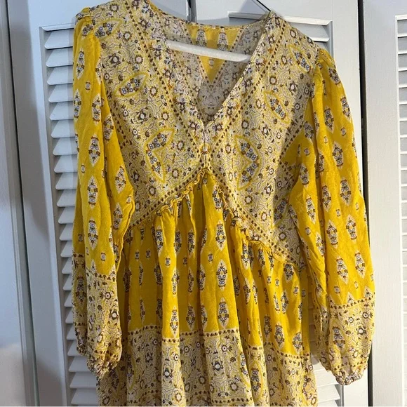 Yellow Floral Women's Top - Picture 1 of 3